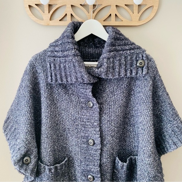 aerie Button Up Poncho Sweater Charcoal Gray Sz XS - Picture 2 of 8